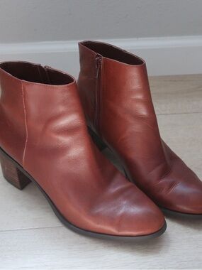 Enzo Angiolini Cognac Leather Ankle Boots Block Heel Zip